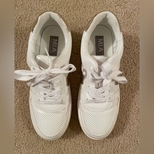 Mia white and gold sneakers